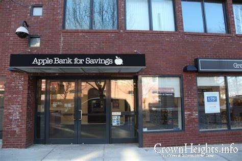 Apple bank for savings is a bank holding company headquartered in manhasset, new york and operating in the new york metropolitan area. Apple Bank Denies Customers Access to their Money ...