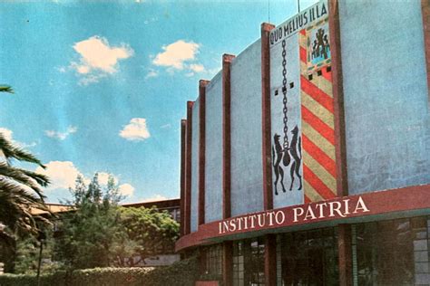 El instituto' es una serie documental, de ocho episodios, que observa la vida de un grupo de adolescentes a punto de terminar 4º eso. A cincuenta años del cierre del Instituto Patria | El ...
