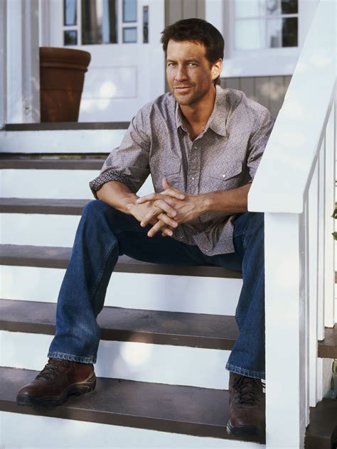 Desperate Housewives S1 James Denton As Mike Delfino Desperate Housewives James Denton