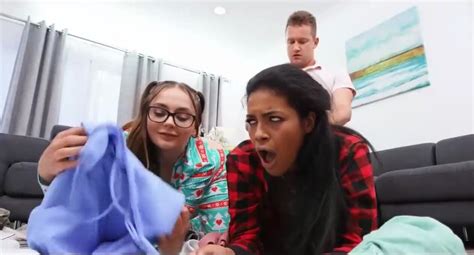 Fucking The Cutie Roommates While They Stuck Into Washing Mashin Kporn Xxx