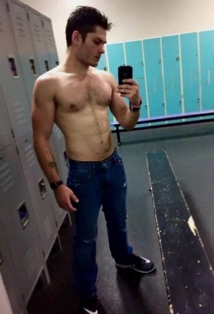 shirtless male muscular beefcake hairy chest locker room hunk photo 4x6