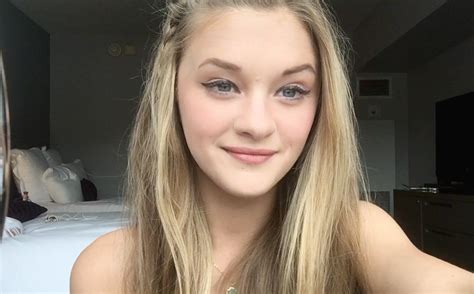 Pictures Of Lizzy Greene