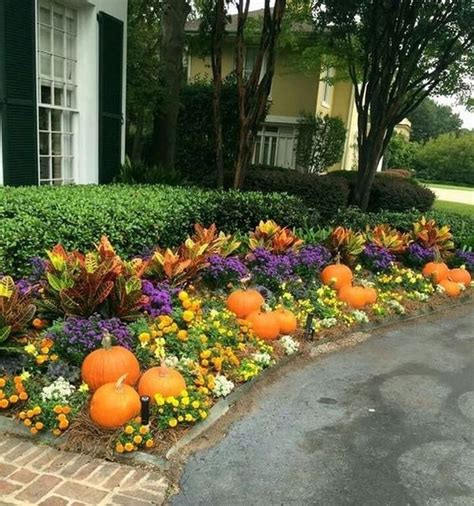 17 Front Yard Fall Flower Bed Ideas Inspirations Dhomish