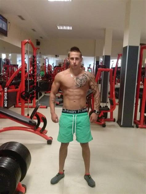 See What Happens When You Let Your Friend Skip Leg Day At The Gym