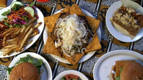 Chicago's leader in sustainable soul food, specializing in prepackaged vegan entrees, sandwiches and salads. Chicago's Best Vegetarian: Original Soul Vegetarian - YouTube