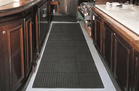 Some bar mats are made with enhanced gauges or special kinds of synthetic foam rubber that are meant to provide comfort for the feet standing on top of them. How to Clean Rubber Floor Mats
