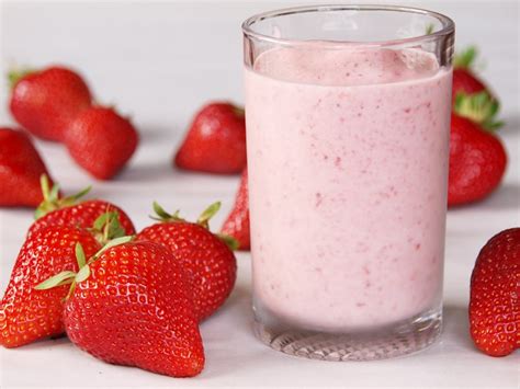 Licuado De Fresas Y Yogurt