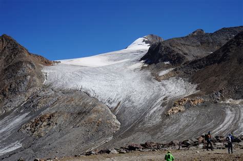 Che l'uomo di #similaun era un clandestino #salvini a #sebastiankurtz dovrebbe dirglielo. Quelli che...la montagna: Monte Similaun, Via normale alla ...