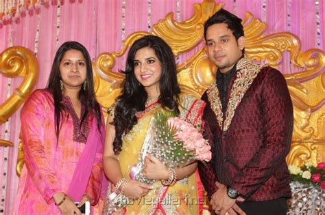Vineth srinivasan, sangeetha — chinnan chiru (remix version) 03:55. Actor Bharath Jeshly Wedding Reception Photos | New Movie ...