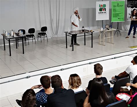 Notícia Programa De Extensão Da Udesc Joinville Promove Apresentações De Química Para