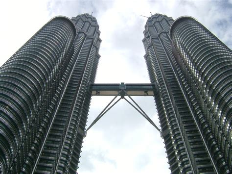 Even though the original purpose of the towers is to accommodate the various offices that operate out of kuala lumpur, it is. PETRONAS Twin Towers - Worlds Ultimate