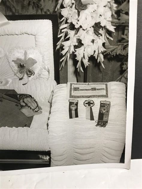 Vintage Post Mortem Man In Casket Photograph With Original Cross