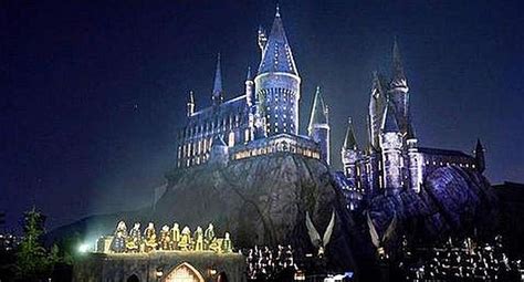 Harry Potter así luce el castillo de Hogwarts en Hollywood VÍDEO