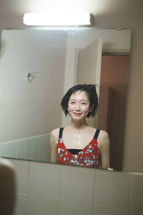 For faster navigation, this iframe is preloading the wikiwand page for 吉岡里帆. sirabee180713_yoshioka - ニュースサイトしらべぇ