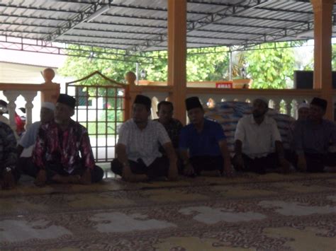 Ahli parlimen jelutong, s n rayer diperintahkan keluar dewan rakyat pada saat akhir sidang selepas enggan akur dengan. Parlimen Parit Sulong: 2012-08-05