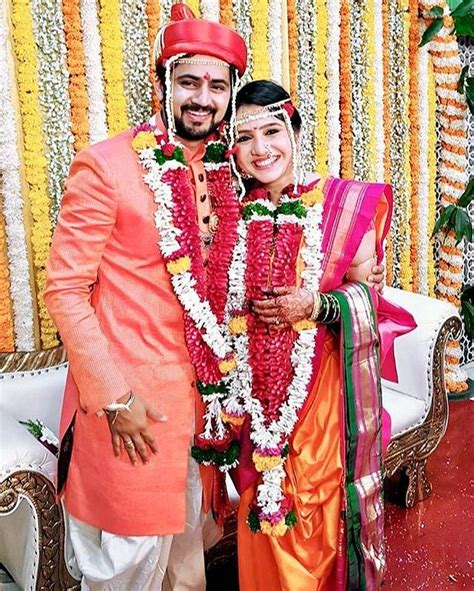 Weddings are always the most important ceremonies in womans' lives. Shashank Ketkar Priyanka Dhawle Marriage - Wedding Photos