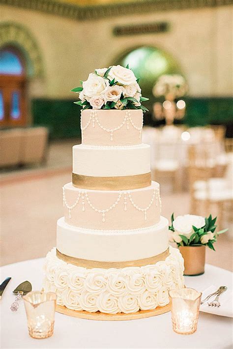 Find over 100+ of the best free wedding cake images. 45 Simple, Elegant, Chic Wedding Cakes | Metallic wedding ...