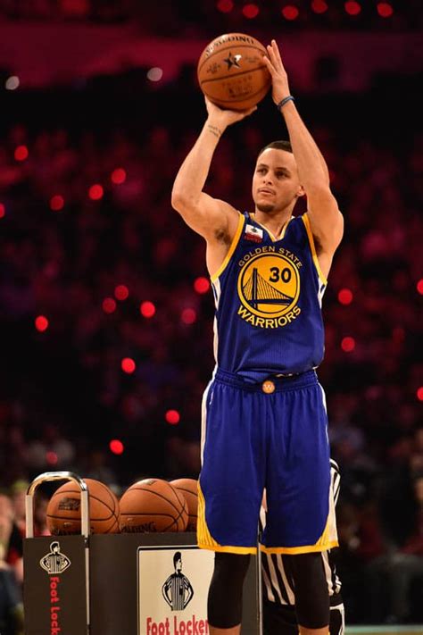 Warriors Curry Suffered Head Contusion In Hard Fall Basketball