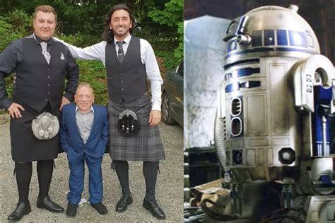 Star Wars R2d2 Actor Jimmy Vee Stuns Scots Wedding With Appearance During Best Mans Speech