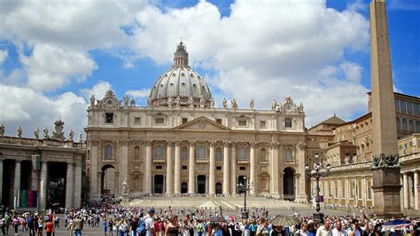 Pictures Of St Peters Basilica Rome Italy Italyguidesit