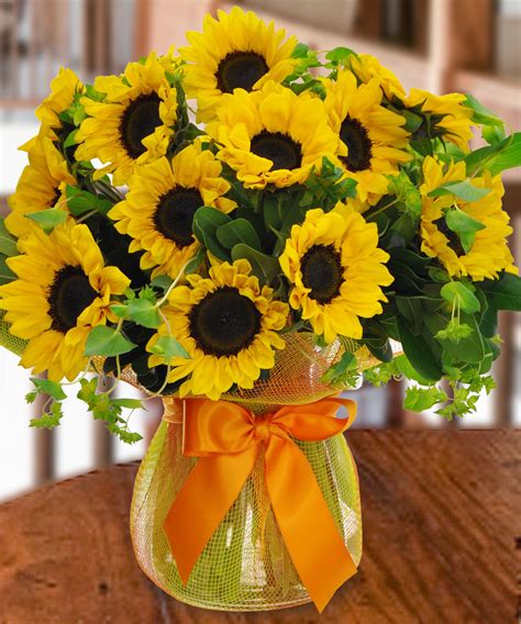 Perfect for every room in your home from the living room to the bedroom to the bathroom and beyond—our range of wall art options were made to fit any budget or space. Vase of Smiling Sunflowers - Los Angeles, CA #1 Florist ...