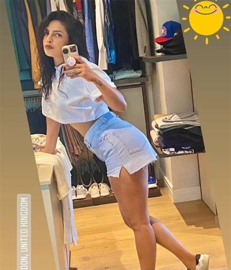 Priyanka Chopra Summer Sexy Look Yummy Dusky Meaty Thighs