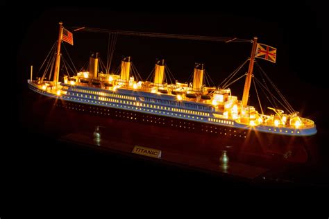 Buy Titanic Model Ship With Led Lights 236 Rms Titanic Boat Model