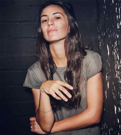 Amy Shark Singer And Songwriter 💜💛💚💙💖💗💟 Beautiful People Girl Farmer Girl