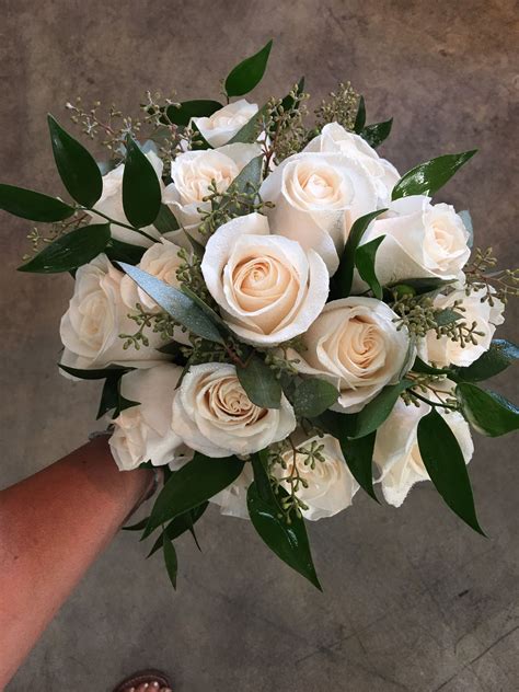 Paintler Review Of White Garden Roses Wedding Bouquet 2022