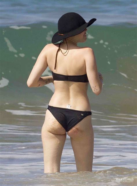 Pin By Bellissimo On Miley Cyrus Bikinis Miley Cyrus Miley