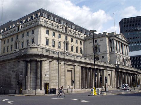 Chceme dokázat, že i banku můžete mít rádi. Bank of England | Sir John Soane's original curtain wall ...