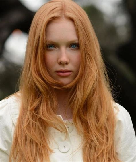 Molly Quinn S Wiki Net Worth Spouse Family Background Hot Photos Measurement And More