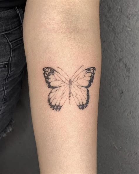 80 Best Fiпeliпe Tattoos That Yoυ Need To See Right Now