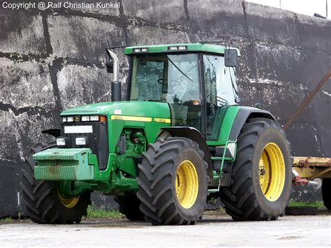 John Deere 8400 Traktor Fotografiert Am 03082009 Im Land