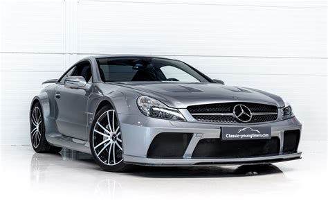 Even when stationary, the coup's superlative dynamism can arouse great passions. Mercedes-Benz SL65 AMG Black Series - classic-youngtimers.com