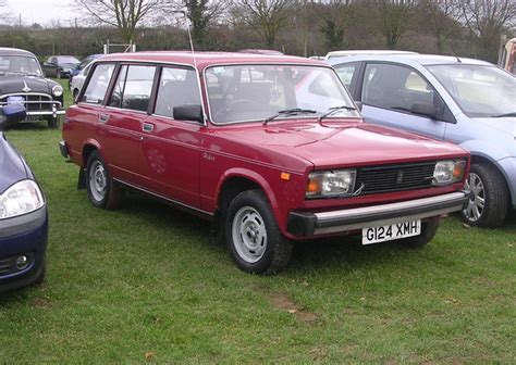 1990 Lada Riva 1300 Estate 2008 Seen Parked Up At An Auc Flickr