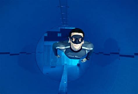 Worlds Deepest Swimming Pool Plunge Into Y 40 Deep Joy Cnn