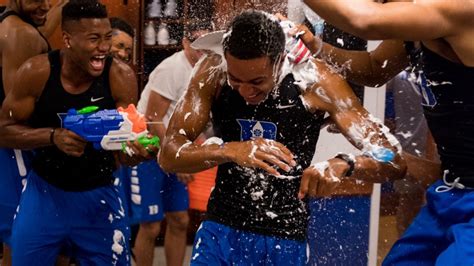 Jon scheyer — este artículo o sección necesita referencias que aparezcan en una publicación acreditada, como revistas especializadas, monografías, prensa diaria o páginas de internet fidedignas. Robinson, Carter, Jr., on "The Offseason" This Week