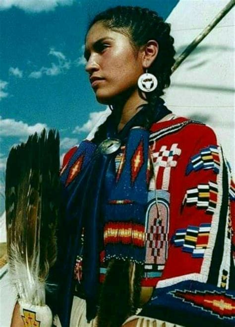 Blackfoot Woman Native American Girls Native American Pictures