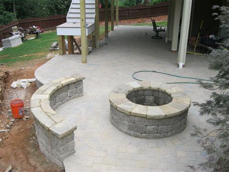 Fire pits atlanta mekanında fotoğrafları, tavsiyeleri, benzeri mekanları, kampanyaları ve daha fazlasını gör. Fire Pits - Traditional - Patio - Atlanta - by PaverStone ...