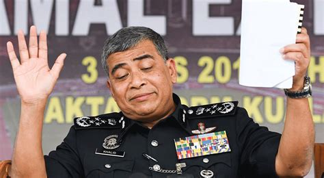 Ketua polis negara yang baru perlu menumpaskan sindiket judi haram ini sama sekali tanpa membenarkan mereka bangkit semula selepas ini. Khalid sah bersara jawatan ketua polis negara | Wadah Baru