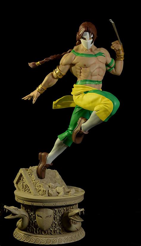 Review And Photos Of Pop Culture Shock Street Fighter Vega 14 Scale Statue