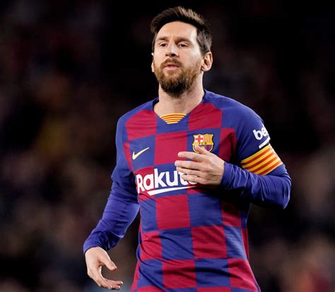 Messi Tells Neymar To Join Him In Manchester City Move