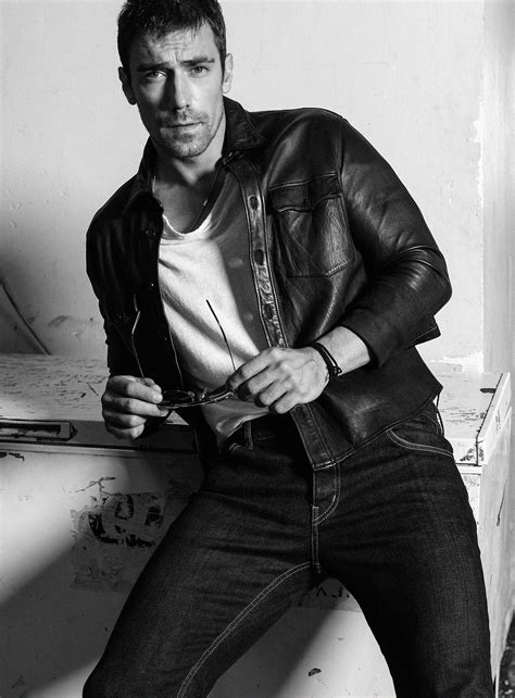 Ibrahim celikkol made his debut with his role as ulubatli hasan in turkish movie conquest 1453 (fetih 1453). Bora Batur - ELLE MAN - İbrahim Çelikkol