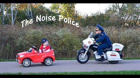 We unbox, assemble, and race the kid motorz police motorcycle! KIDZ MOTORZ Police Motorcycle Little Heroes Kid Cops The ...