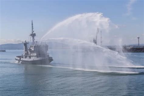 Photos Navy Ship Navy Firefighting Ship Action Fire Fighting Vessel