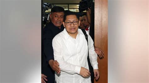 Ex Leader Of Indonesias Ruling Party Gets 8 Years In Jail For