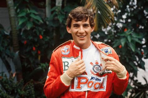 Corinthians faz homenagem a Ayrton Senna em dia do aniversário do ídolo