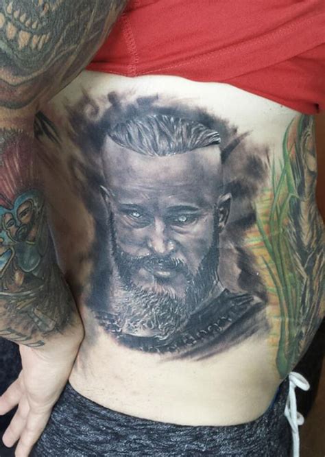Ragnar lothbrok's head tattoos went from relatively small and simple, to covering almost his entire head (and the nape of his neck). Ragnar Lodbrok Tattoo | Best tattoo design ideas