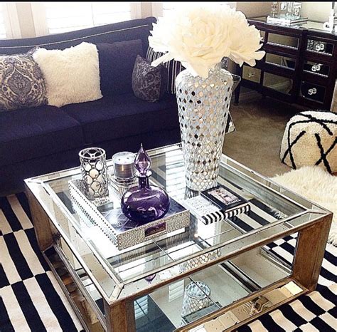 Be creative and live with what you love! | Decorating coffee tables